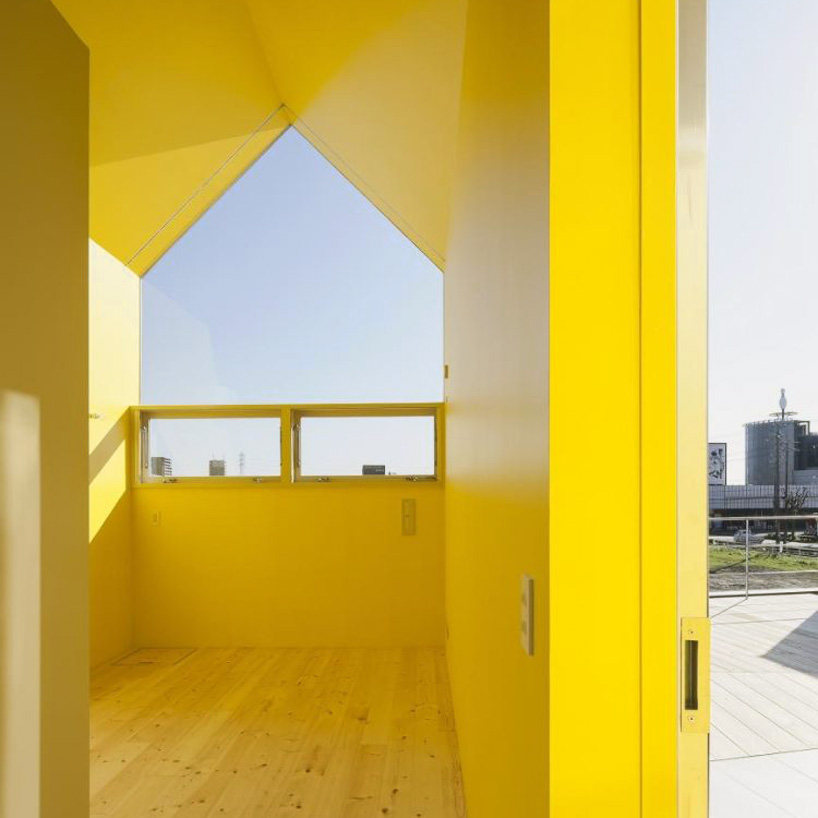 +S shintaro matsushita takashi suzuki billboard office suzuka japan designboom