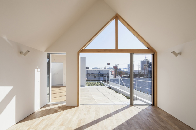 +S shintaro matsushita takashi suzuki billboard office suzuka japan designboom