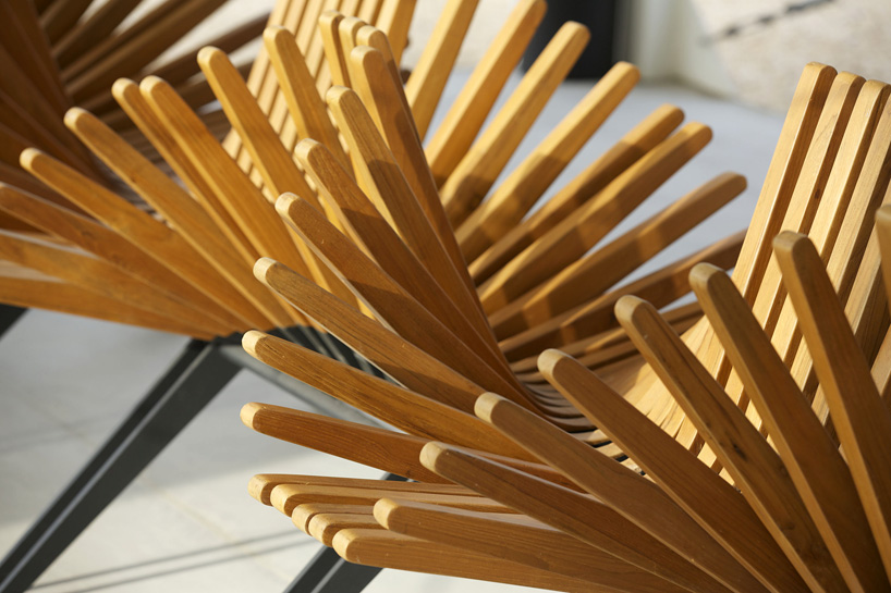 anna-szonyi-boomerang-bench-dubai-design-district-designboom-10