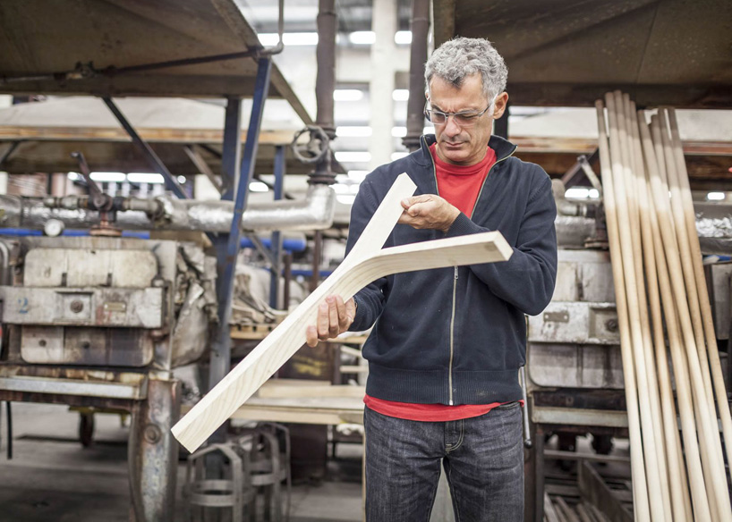 arik-levy-TON-split-chair-designboom-03