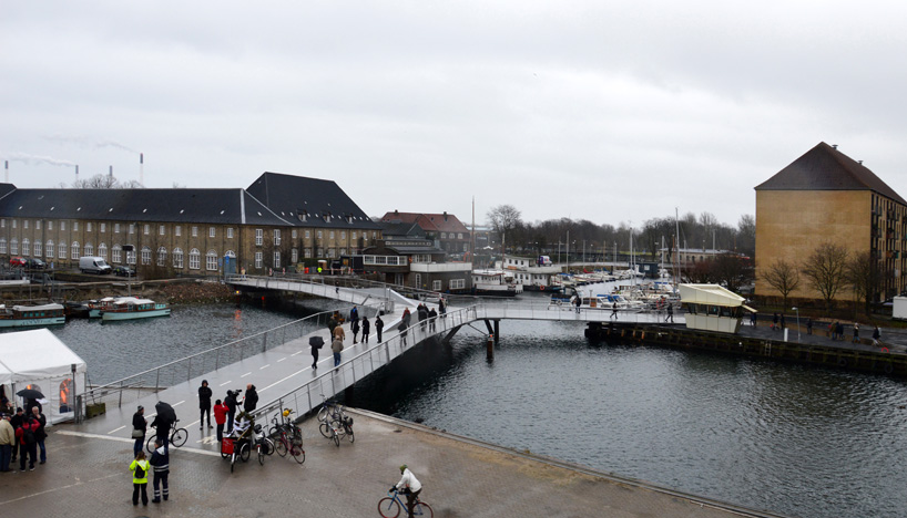 dietmar feichtinger architectes butterfly bridge copenhagen designboom