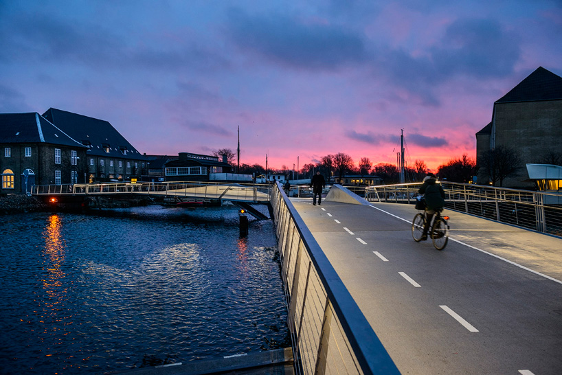 dietmar feichtinger architectes butterfly bridge copenhagen designboom