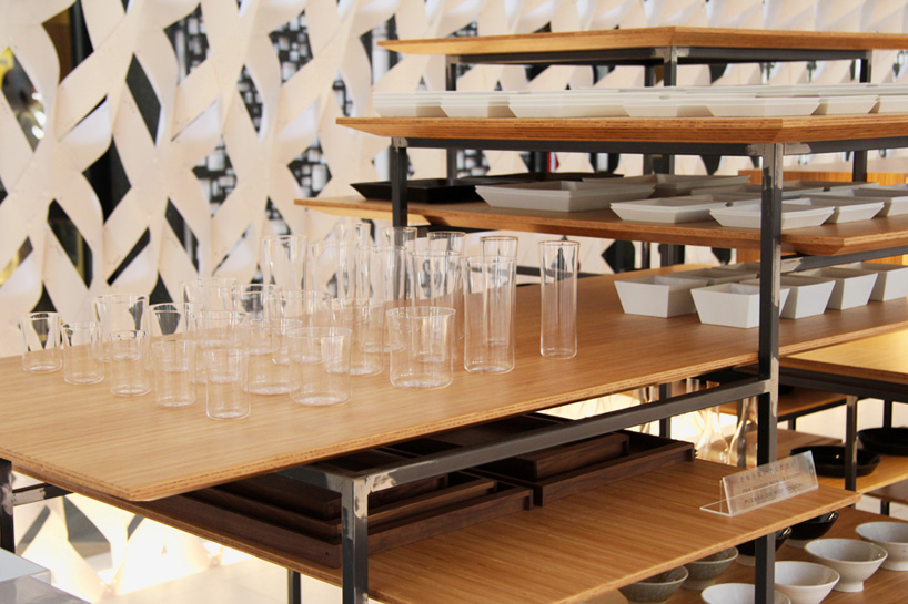 kengo kuma irori kitchenhouse milan design week designboom