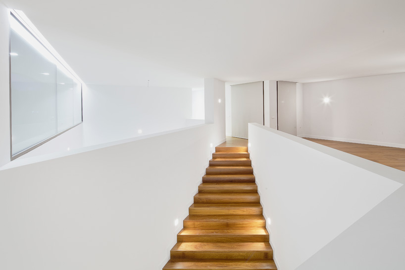 otto medem arquitectura vivienda en boadilla del monte madrid designboom