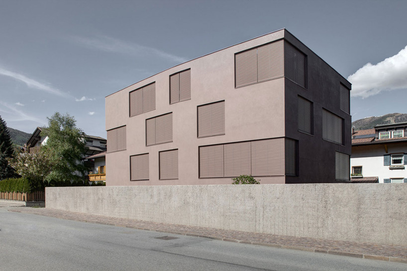 pfarrmesnerhaus pedevilla architects designboom
