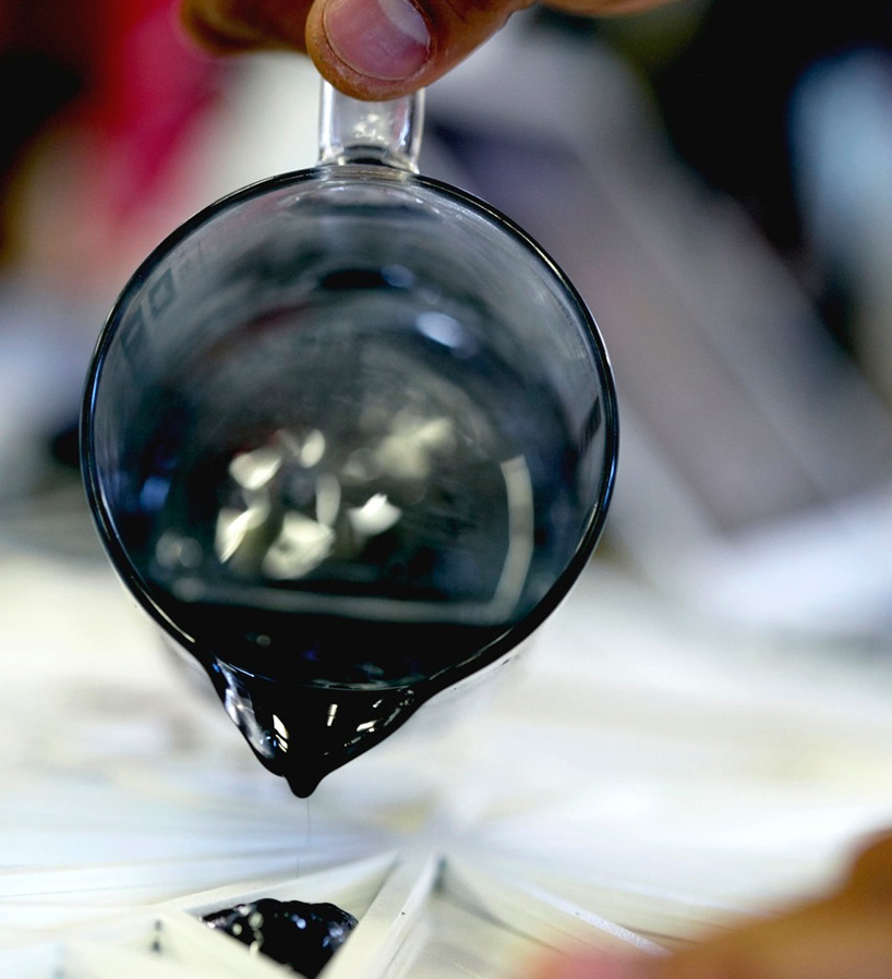 sipho-mabona-sugar-stained-glass-designboom-13