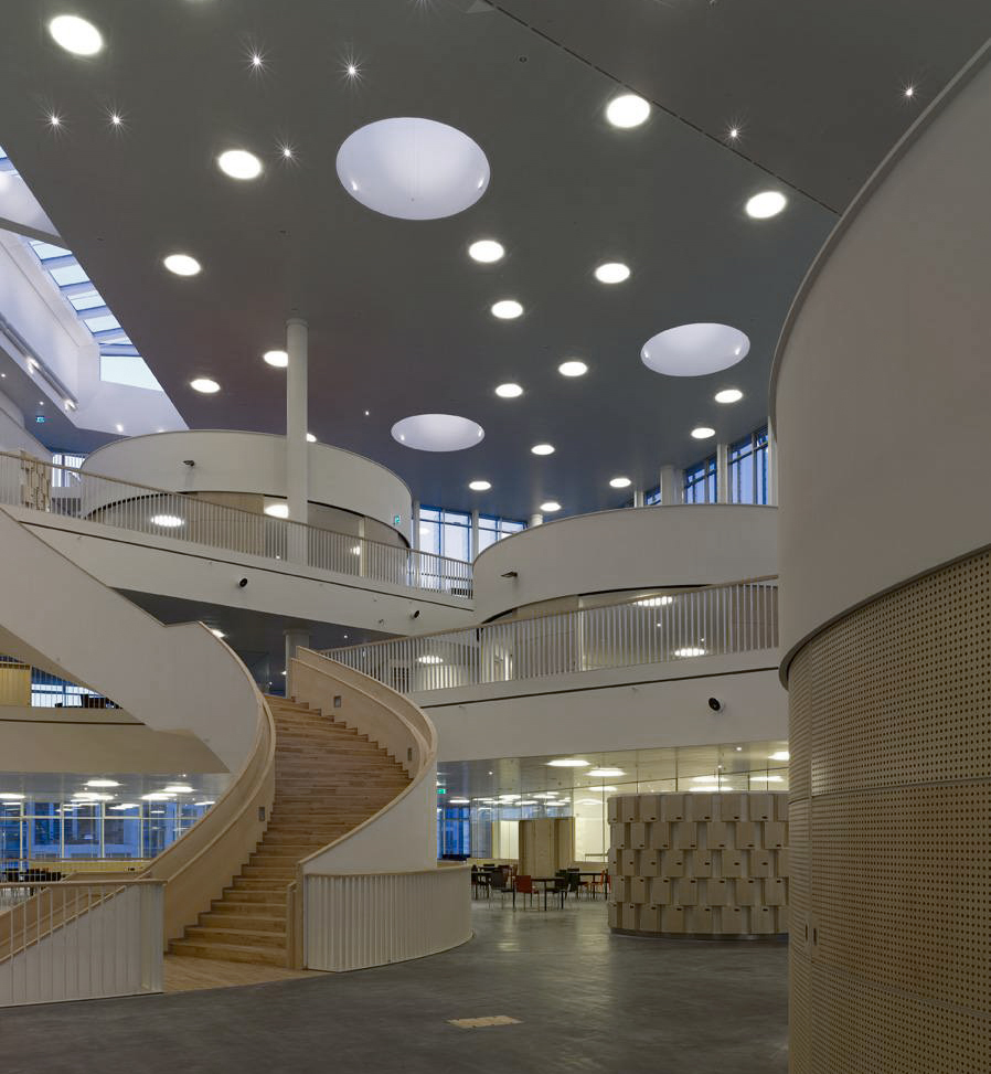 3XN-orestad-college-designboom-01