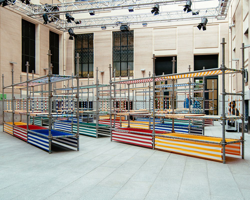 cuarto orden designs low-cost/zero-waste displays for libros mutantes