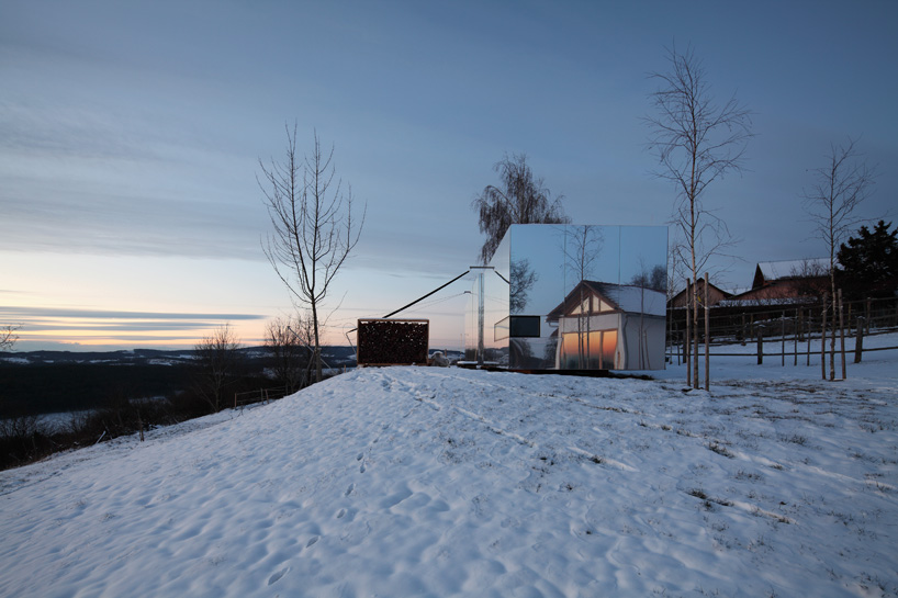 delugan meissl associated architects casa invisible house designboom