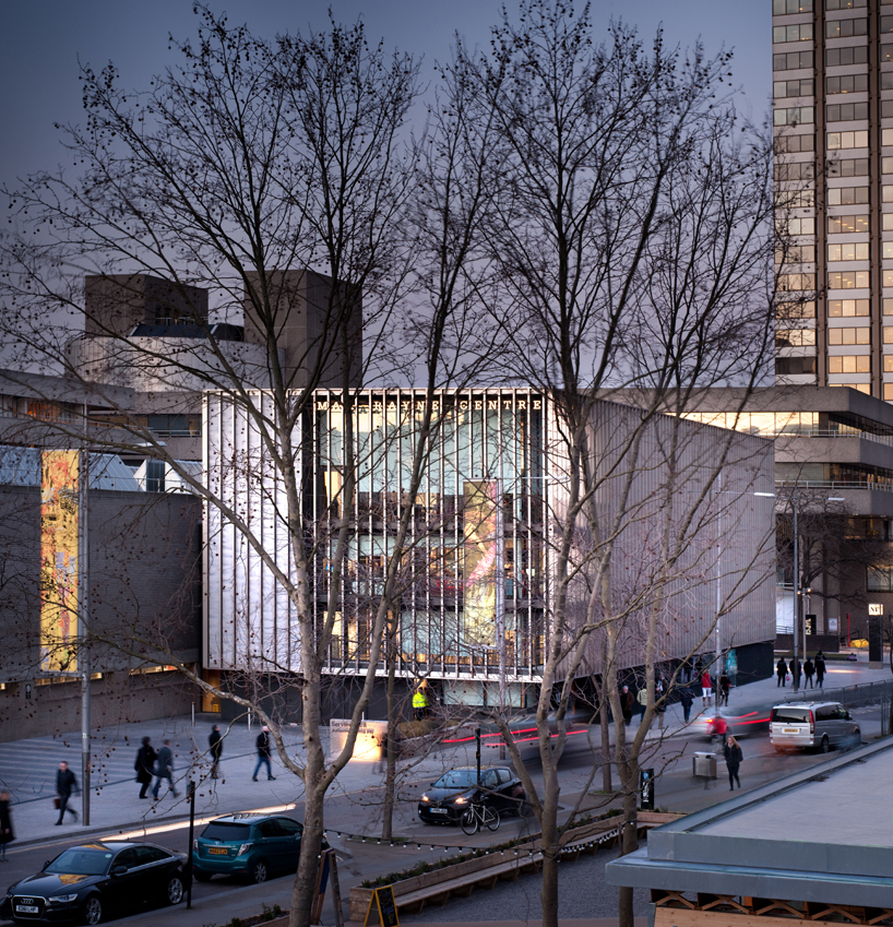 haworth-tompkins-national-theatre-renovation-london-designboom-02