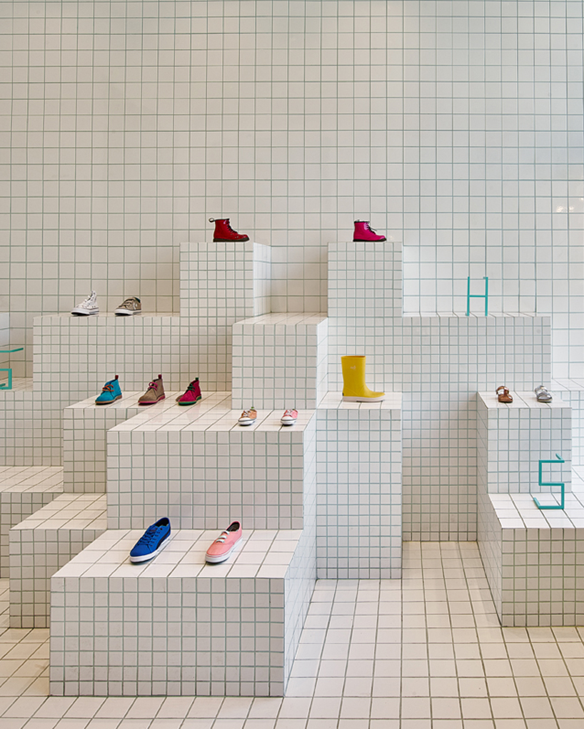 little-shoes-shop-nabito-architects-barcelona-designboom-02