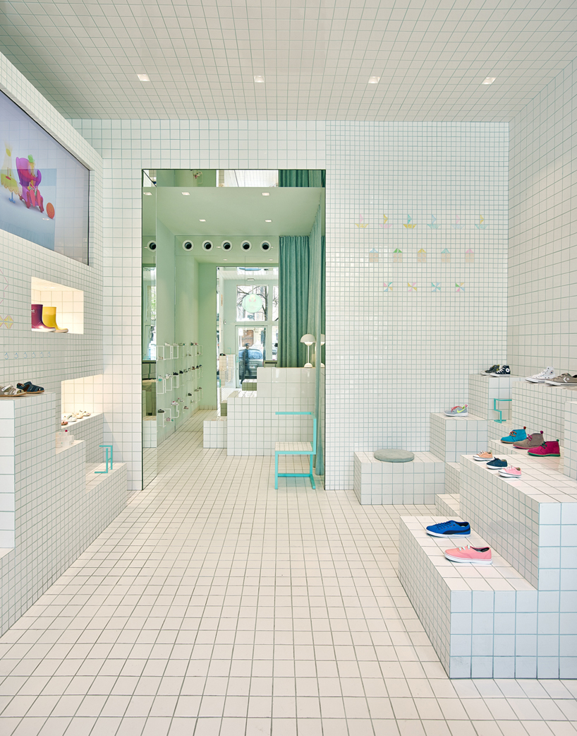little-shoes-shop-nabito-architects-barcelona-designboom-02