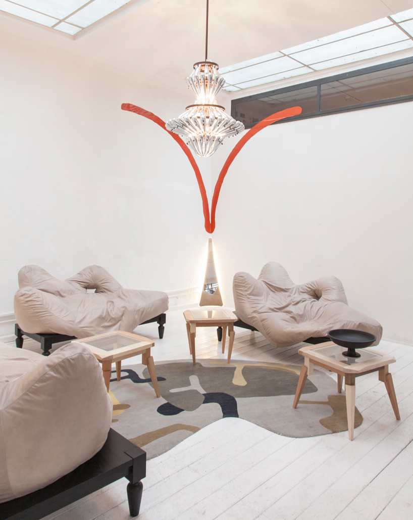 nigel-coates-collection-paracastello-potentino-designboom-02