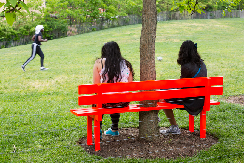 please-touch-the-art-jeppe-hein-designboom-11