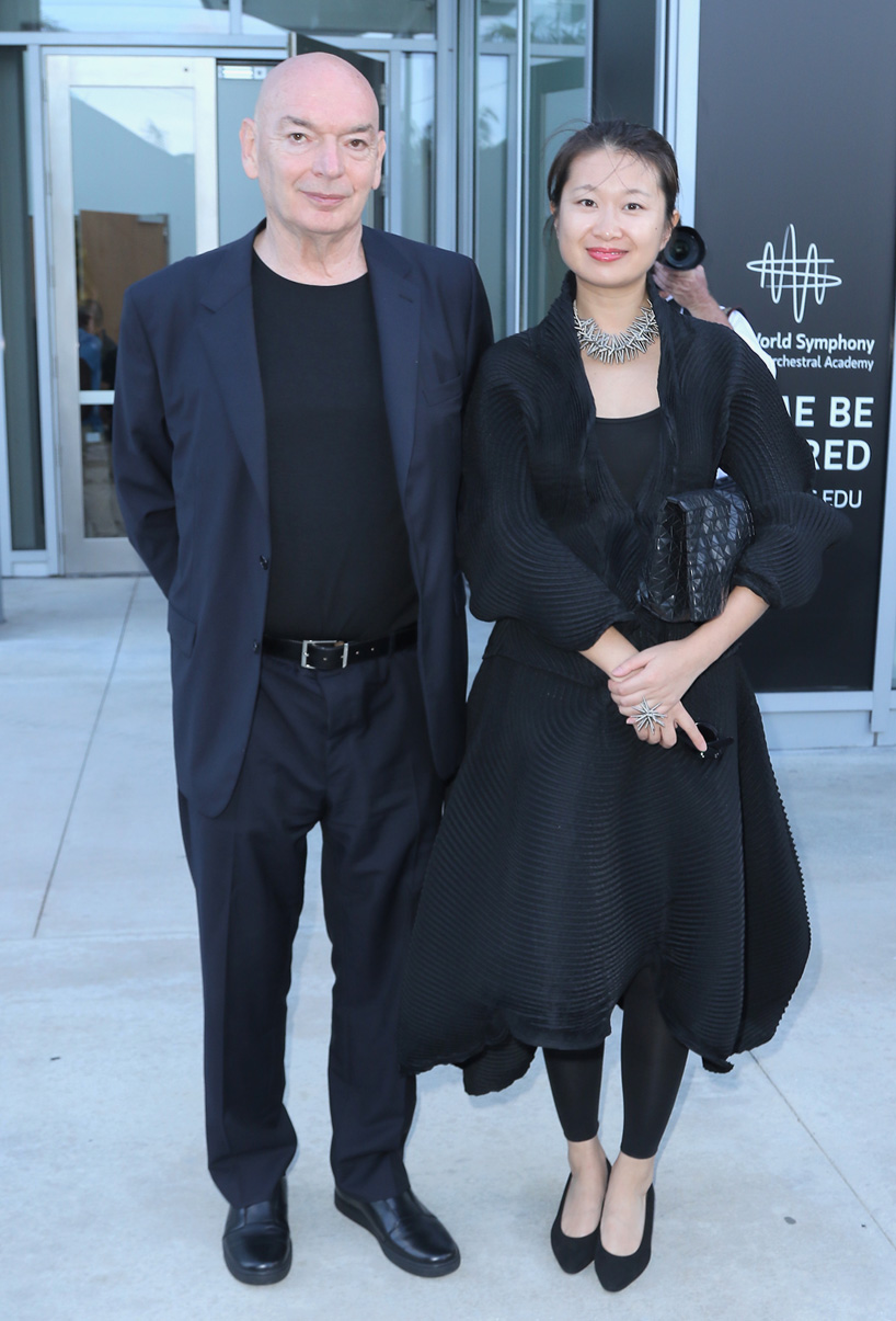 pritzker prize frei otto installation new world center miami beach designboom