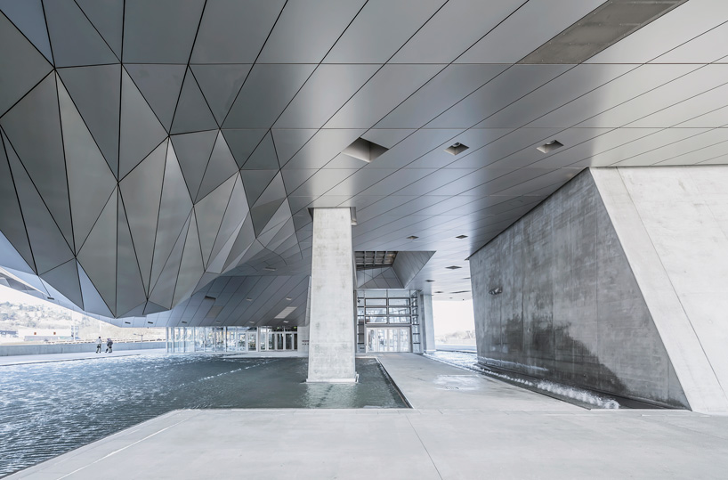 coop himmelblau musee des confluences lyon france designboom
