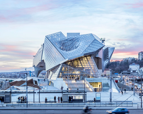 coop himmelb(l)au presents new images of musée des confluences in lyon