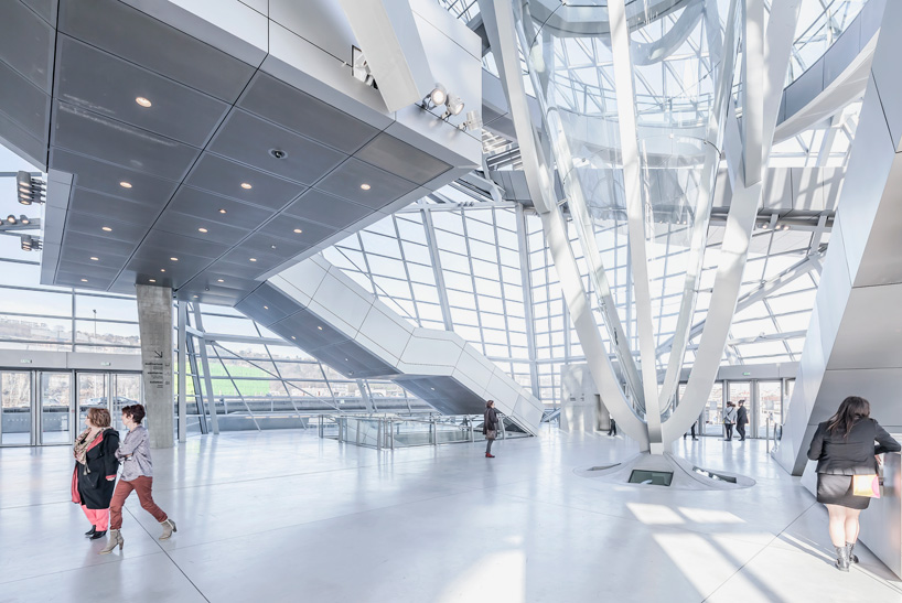 coop himmelblau musee des confluences lyon france designboom
