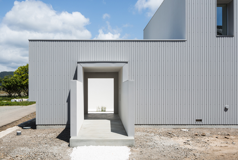 courtyard-house-FORMkouichi-kimura-architects-shiga-designboom-02