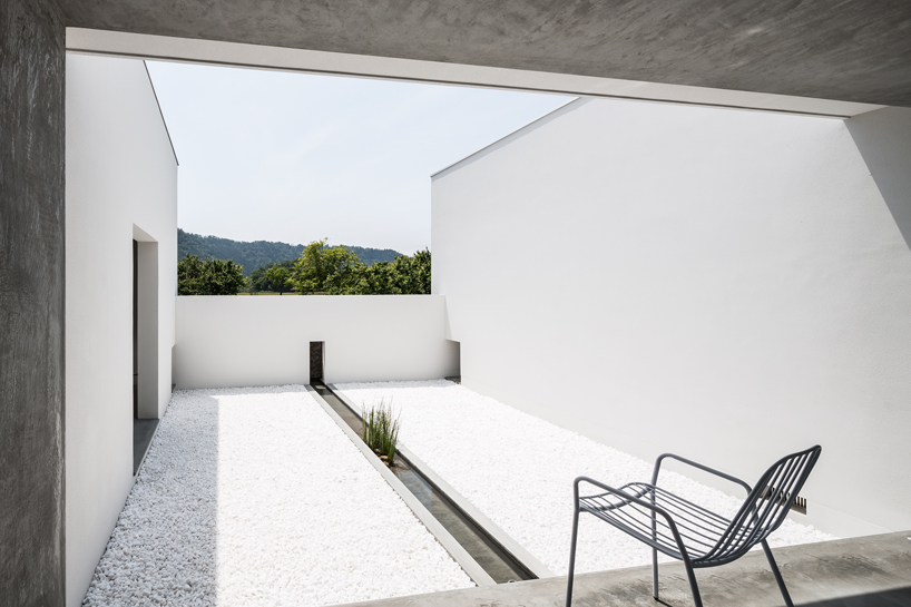 courtyard-house-FORMkouichi-kimura-architects-shiga-designboom-02