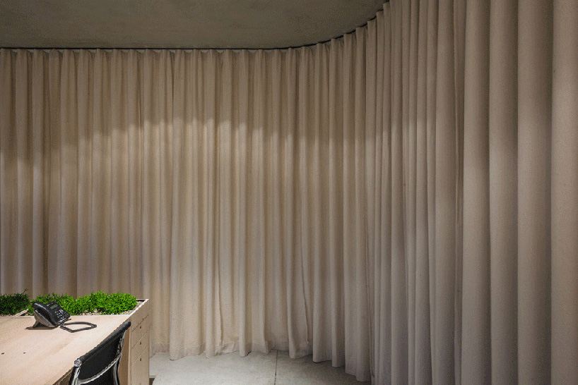 dekleva gregoric arhitekti (un)curtain office ljubljana slovenia designboom