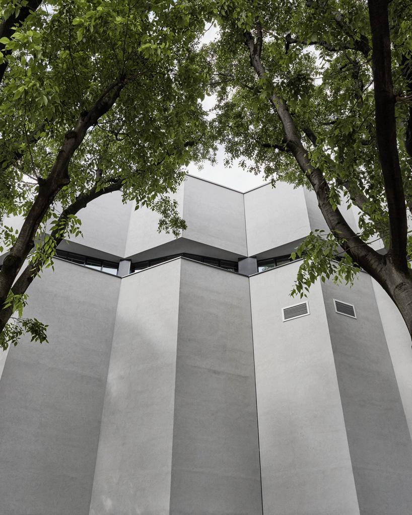 giorgio armani silos milan exhibition space designboom