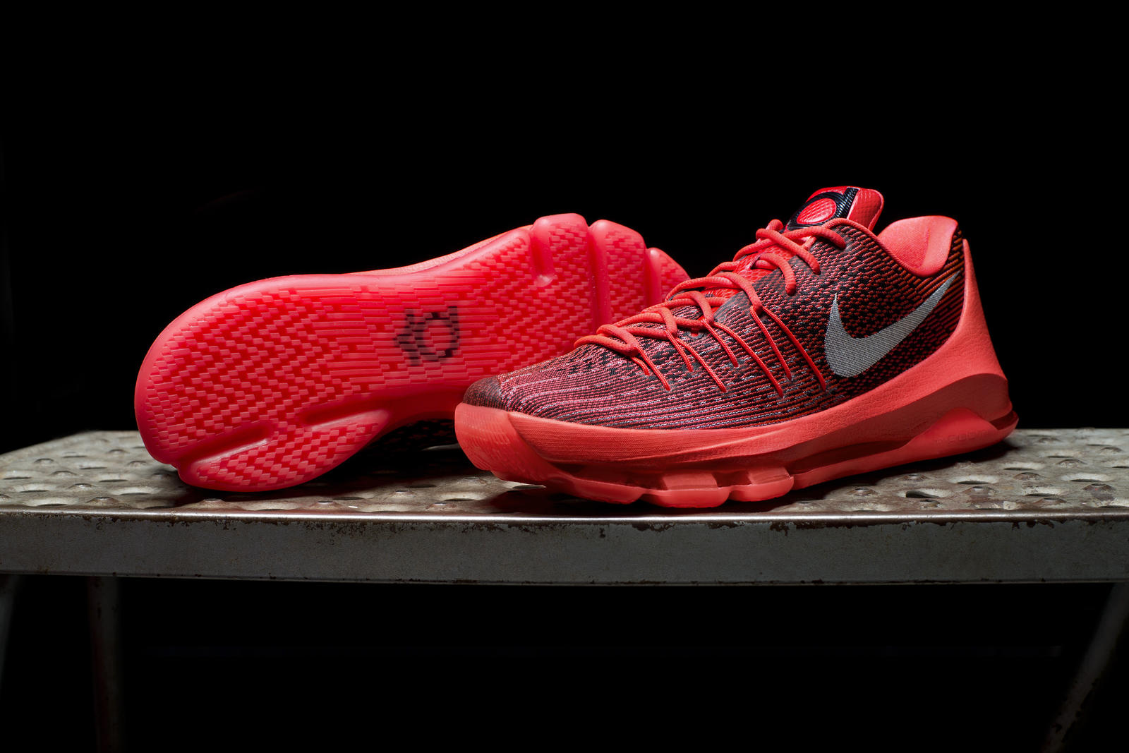 NIKE KD8 basketball shoe