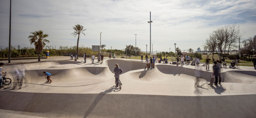 landskate-park-barcelona-SCOB-arquitectura-y-paisaje-designboom-02