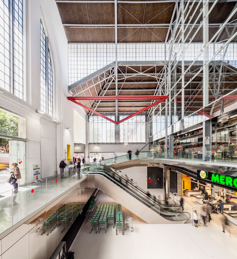mateo arquitectura ninot market renovation barcelona designboom