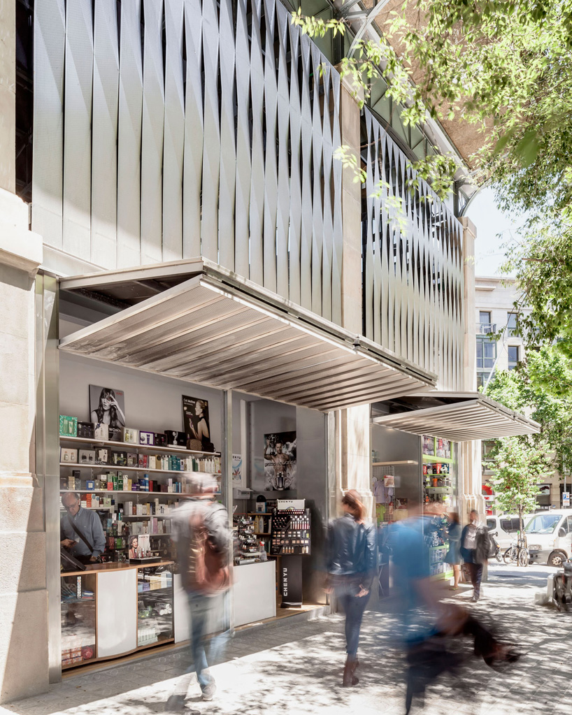 mateo arquitectura ninot market renovation barcelona designboom