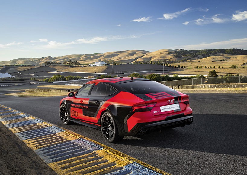 audi-robby-self-piloting-RS-7-designboom-04
