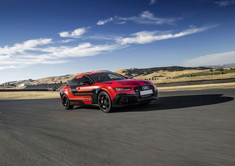 audi-robby-self-piloting-RS-7-designboom-06