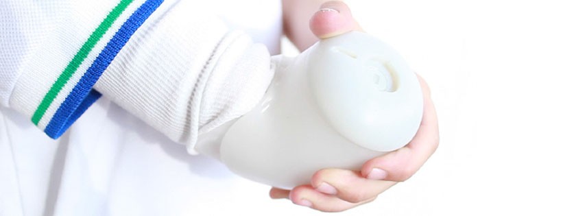 carlos-arturo-torres-tovar-iko-lego-prosthetic-arm-designboom-07