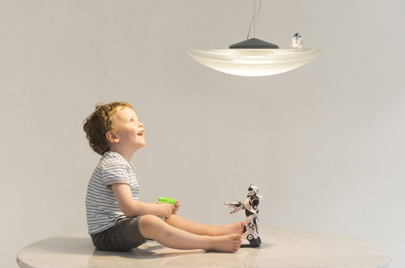 constance guisset loop lamp fabbian designboom