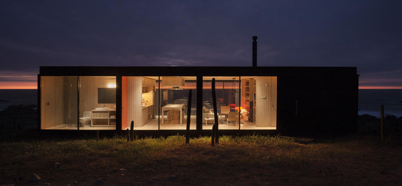 felipe-assadi-arquitectos-casa-remota-remote-house-pichicuy-chile-designboom-02