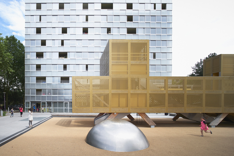 lan-architecture-saint-hilaire-france-designboom-02