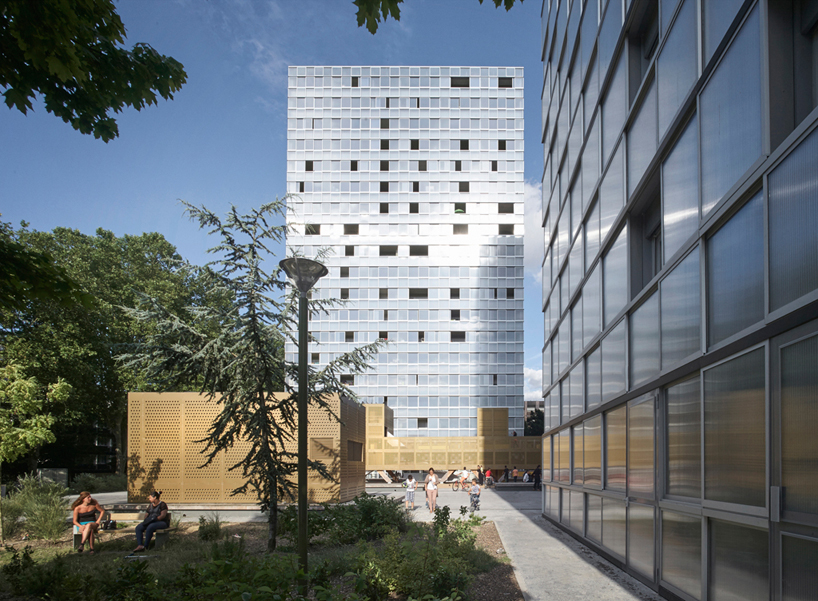 lan-architecture-saint-hilaire-france-designboom-02