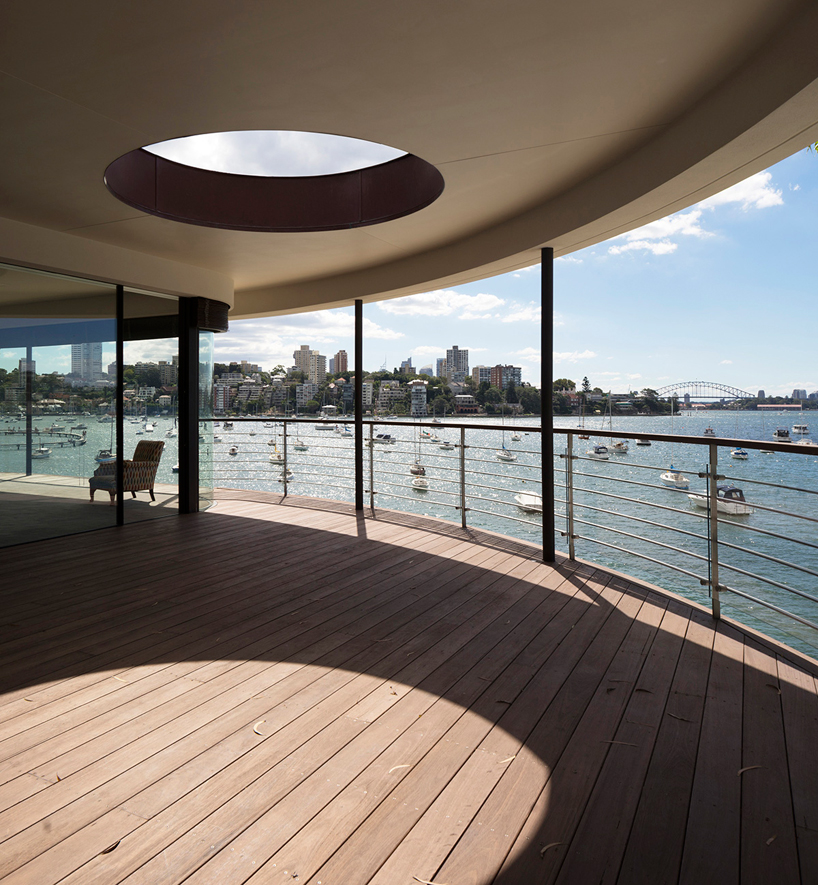 luigi-rosselli-architects-harbour-front-row-seat-house-sydney-designboom-02