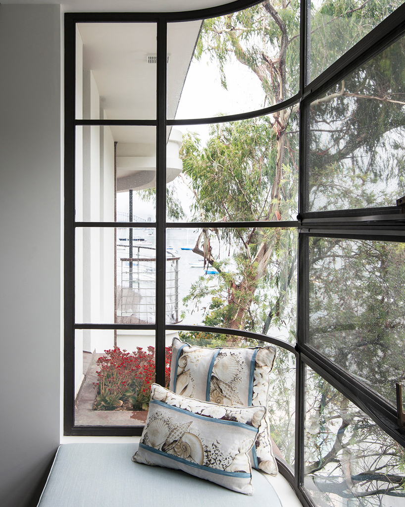 luigi-rosselli-architects-harbour-front-row-seat-house-sydney-designboom-02