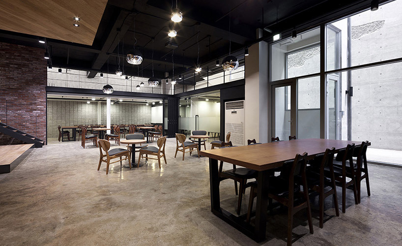 studio_GAON mise en abyme photography studio nonhyun-dong south korea designboom