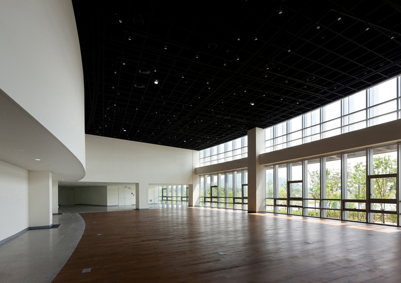 SAMOO-architects-presidential-archive-of-korea-designboom-02