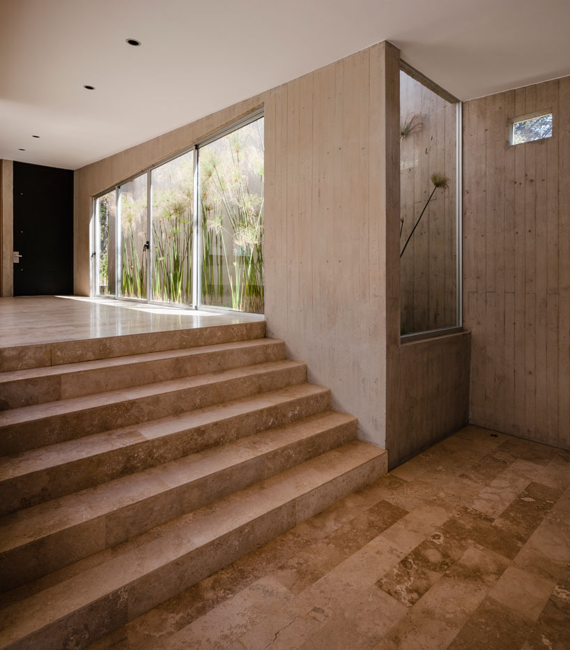 bahia-azul-house-filip-assadi-chile-designboom-02