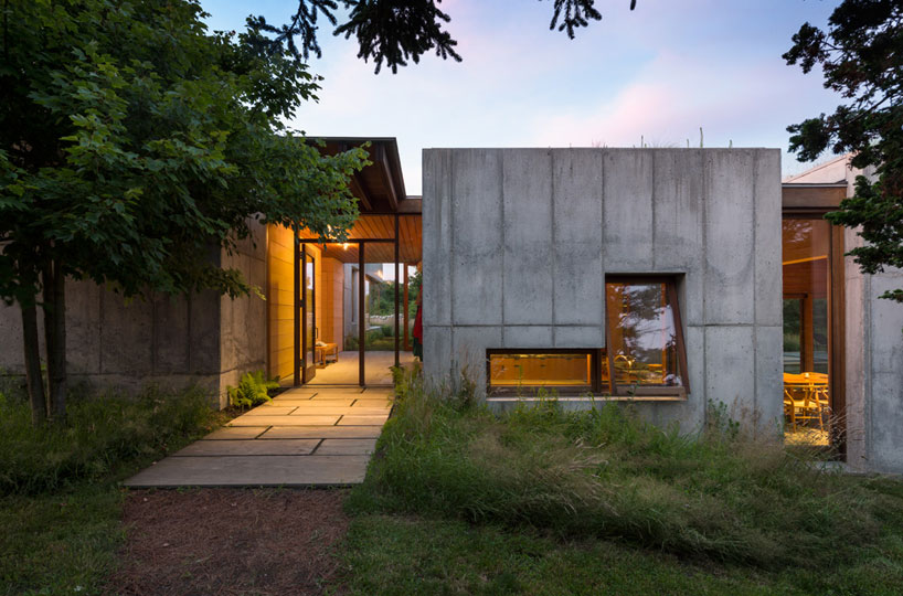 peter rose sets martha s vineyard property as concrete  blocks 