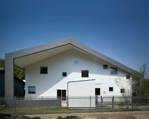 motoki asano of spray designs multi-generational house in wakayama