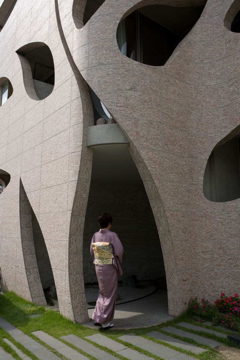 villa-saitan-EASTERN-design-office-kyoto-designboom-02