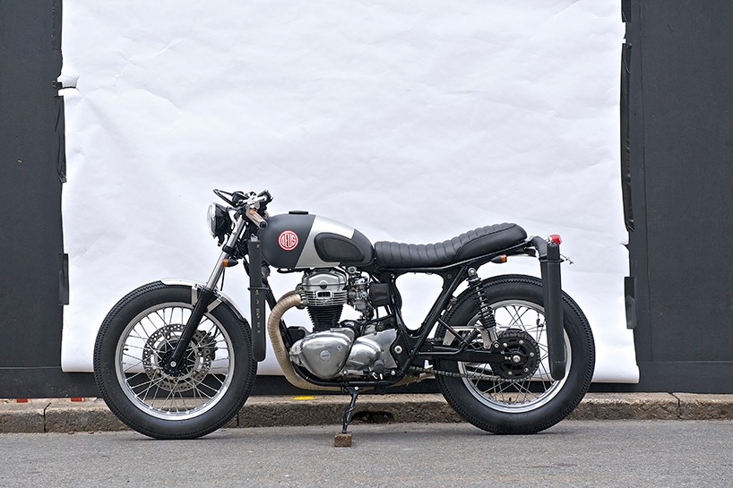deus-ex-machina-the-red-pill-motorcycle-surfboard-designboom-02