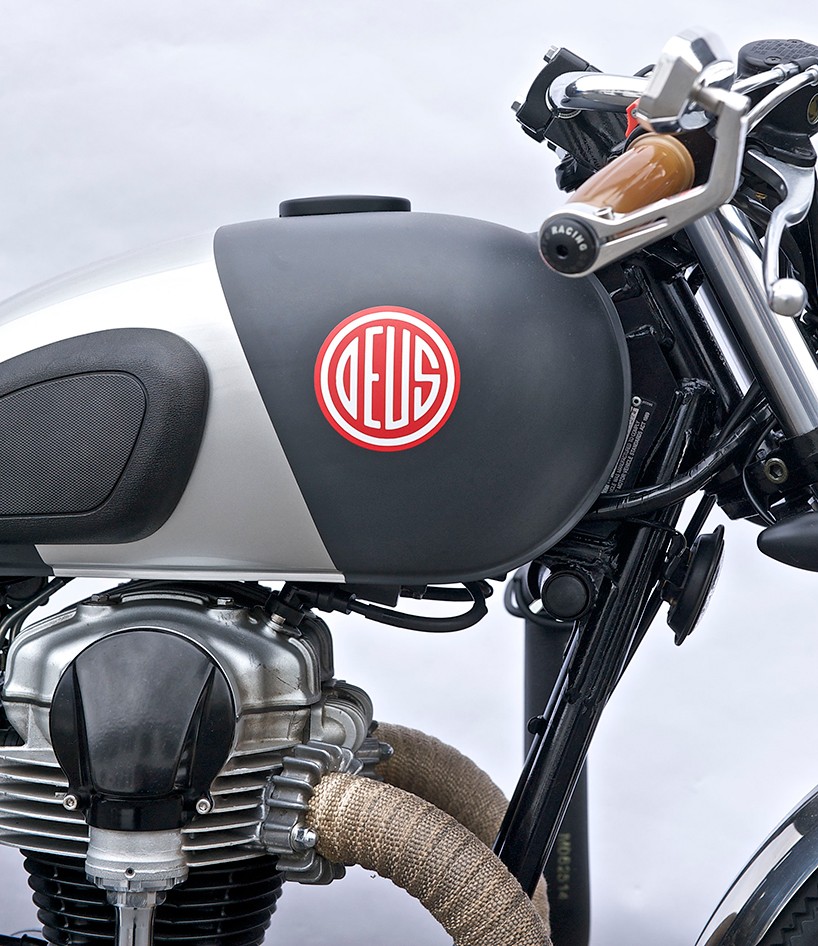 deus-ex-machina-the-red-pill-motorcycle-surfboard-designboom-10