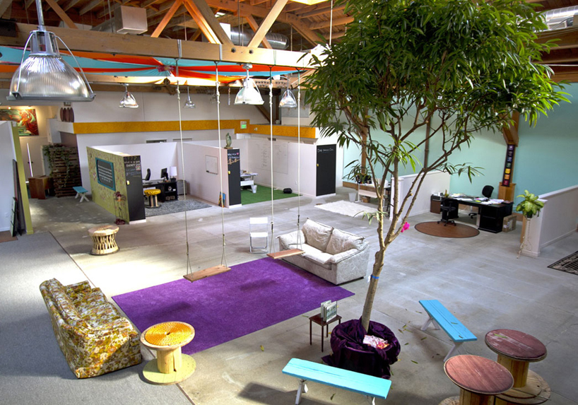 kelly-robinson-interview-couchsurfing-office-designboom-01