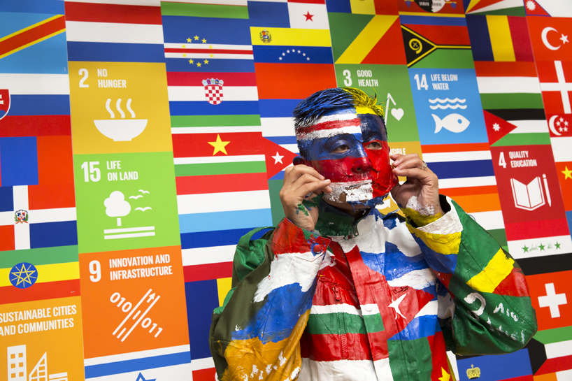 liu-bolin-united-nationals-global-goals-campaign-designboom-04
