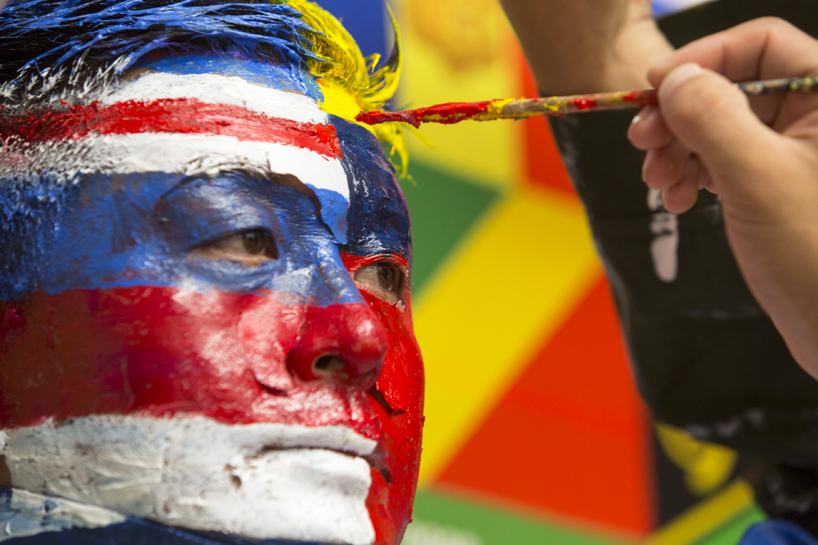 liu-bolin-united-nationals-global-goals-campaign-designboom-07